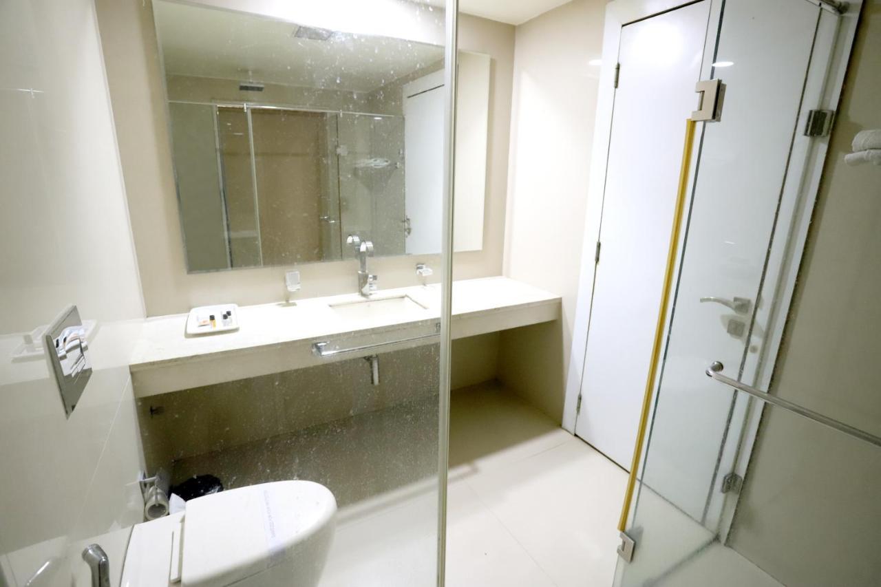 Hotel Blue Pearl Bhopal Exterior foto